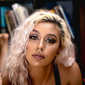 Meet your Posher, Jasmine